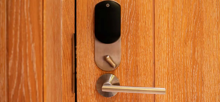 Automatic Locking Door Knob Carmichael